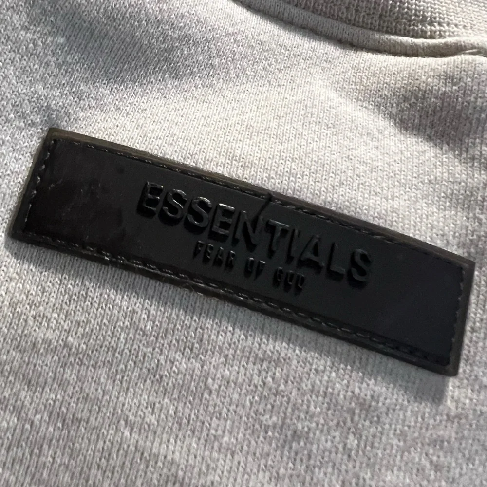 NWT Men’s ESSENTIALS Sweater - Egg Shell/Cream - 2XL - Picture 6 of 12